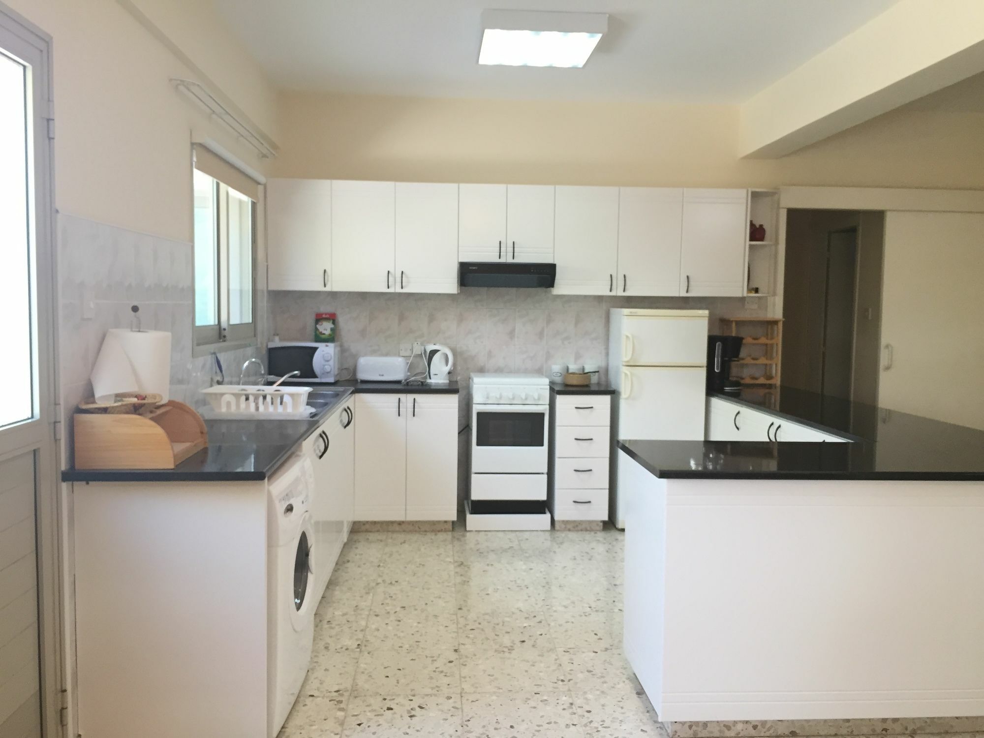 Himonas Apartments Pissouri Exterior photo
