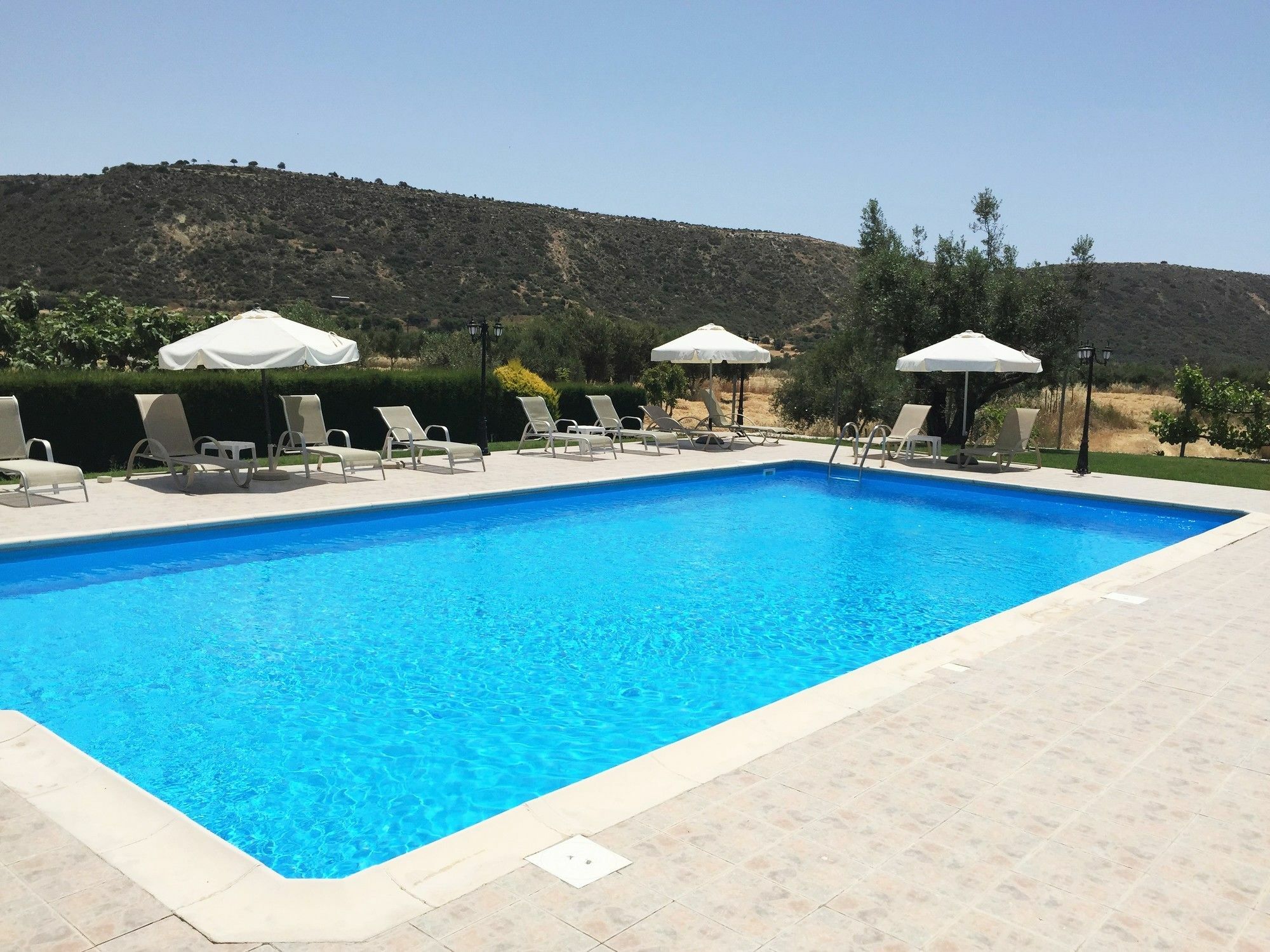Himonas Apartments Pissouri Exterior photo