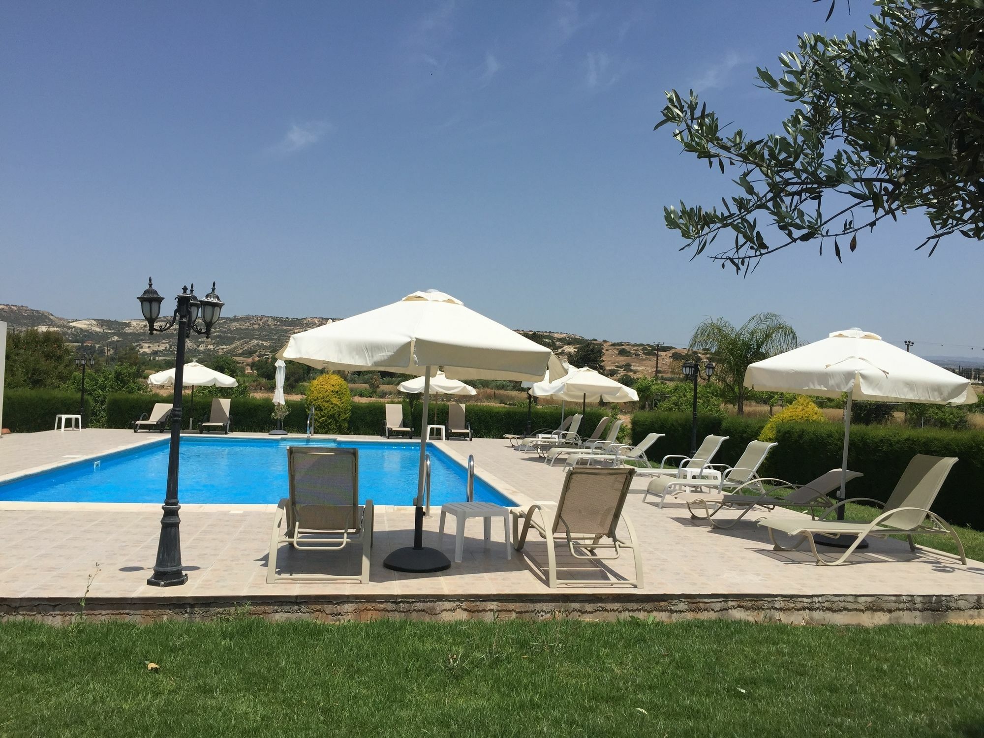 Himonas Apartments Pissouri Exterior photo