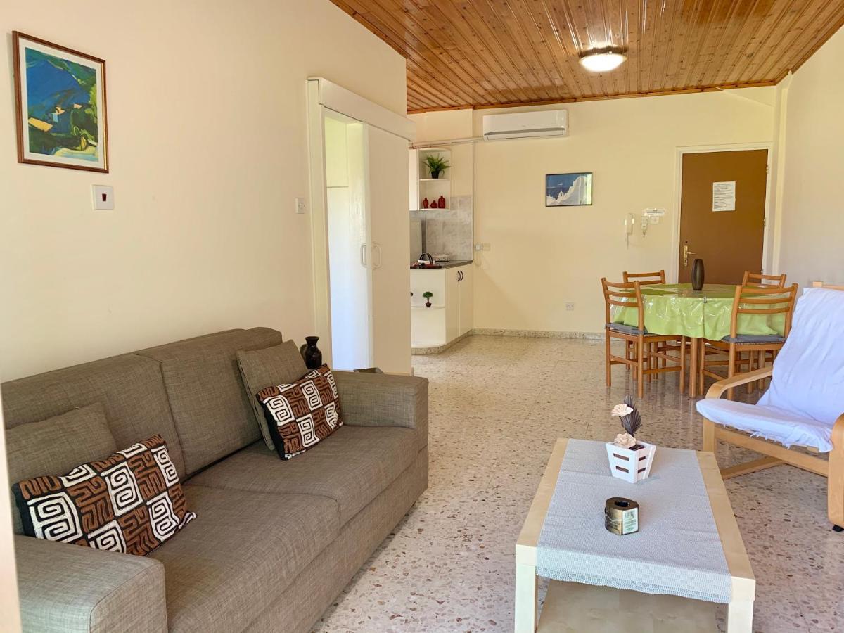 Himonas Apartments Pissouri Exterior photo