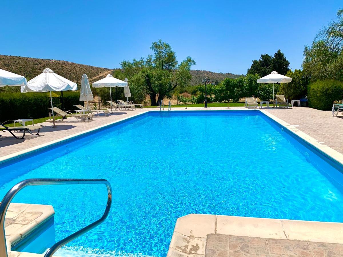 Himonas Apartments Pissouri Exterior photo